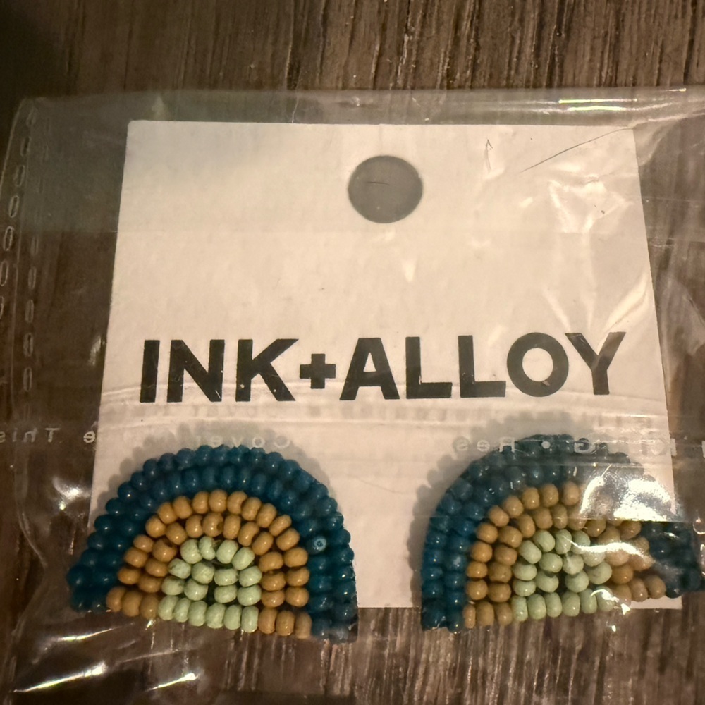 NWT INK + ALLOY Multi-Colored Seed Glass Beaded Rainbow Arch Stud Earrings. - Picture 2 of 3